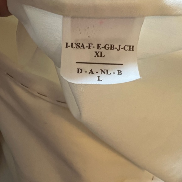 Stylish white blazer, good condition! - Picture 4 of 6